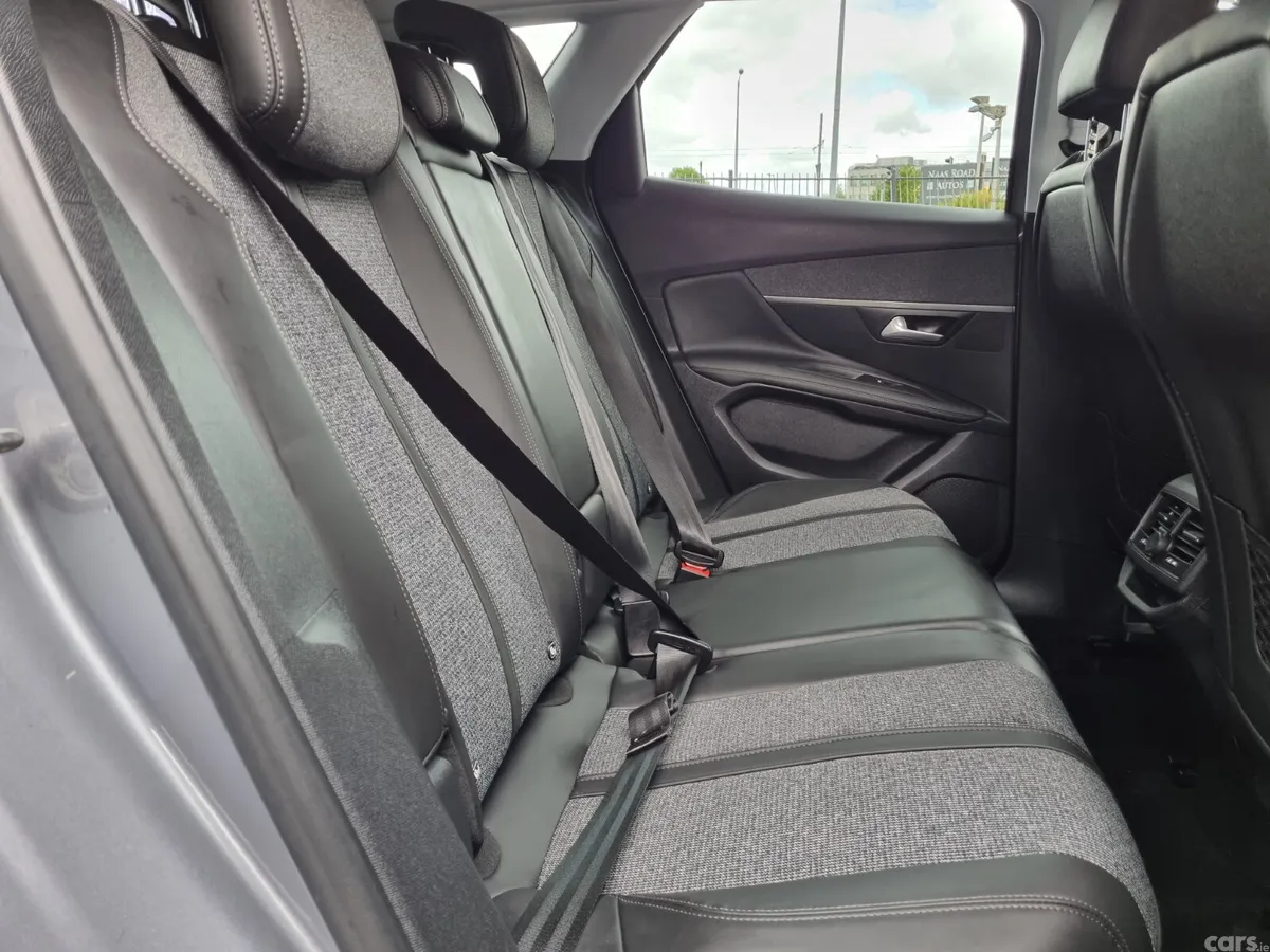 Peugeot 3008 SUV, Petrol, 2018, Grey