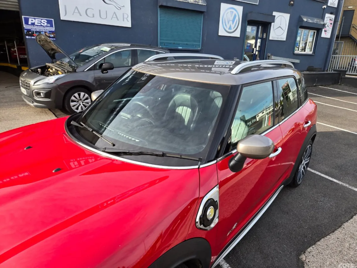 Mini Countryman Hatchback, Petrol Plug-in Hybrid, 2022, Red