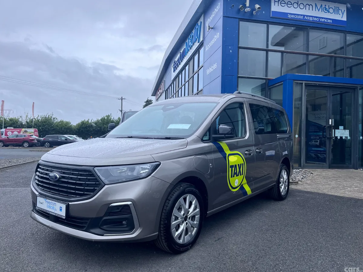 Ford Tourneo Connect MPV, Petrol Plug-in Hybrid, 2026, Silver