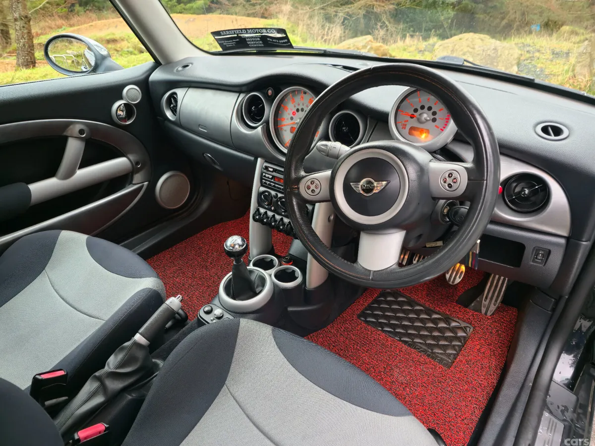 Mini Cooper Hatchback, Petrol, 2004, Black