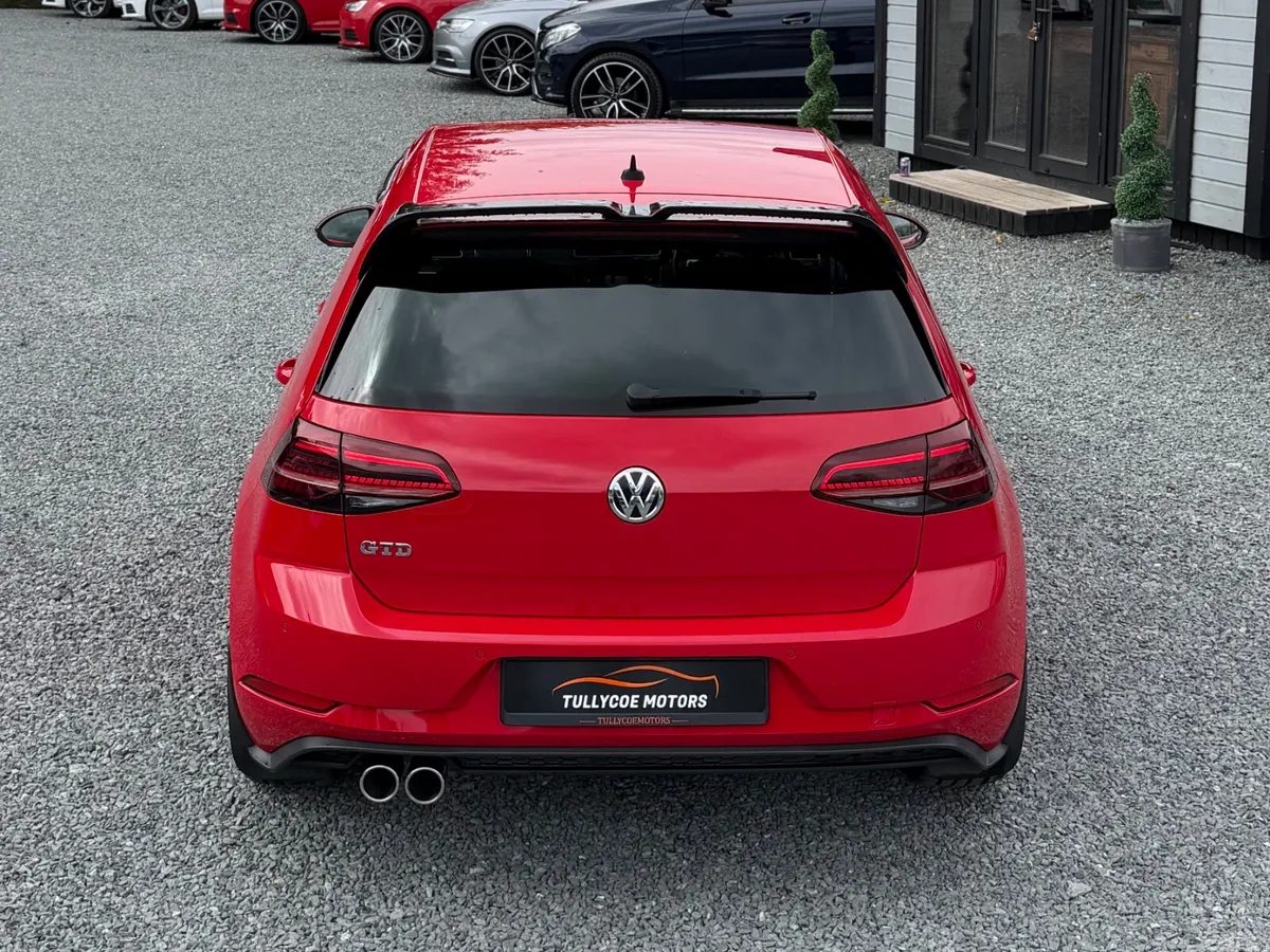 Volkswagen Golf Estate, Diesel, 2018, Red