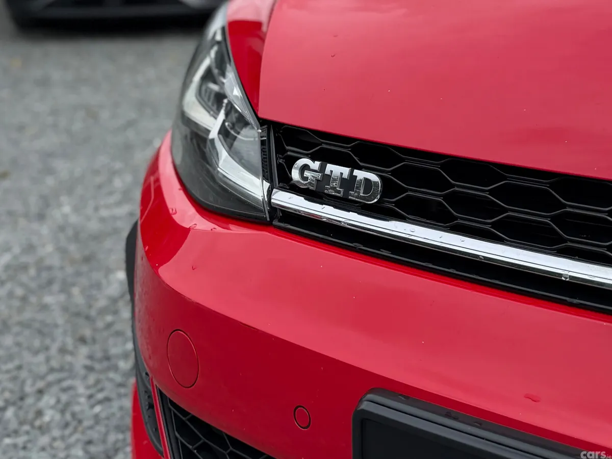 Volkswagen Golf Estate, Diesel, 2018, Red