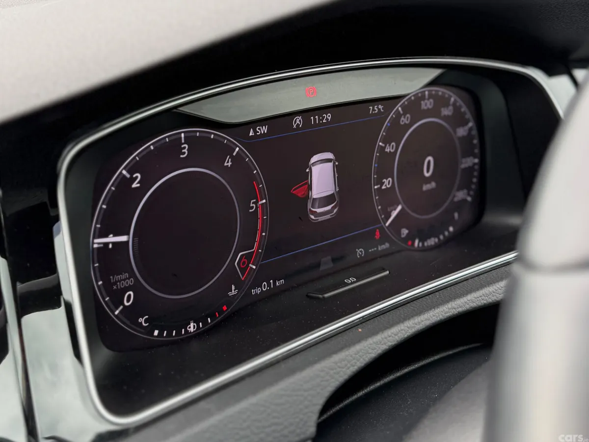 Volkswagen Golf Estate, Diesel, 2018, Red