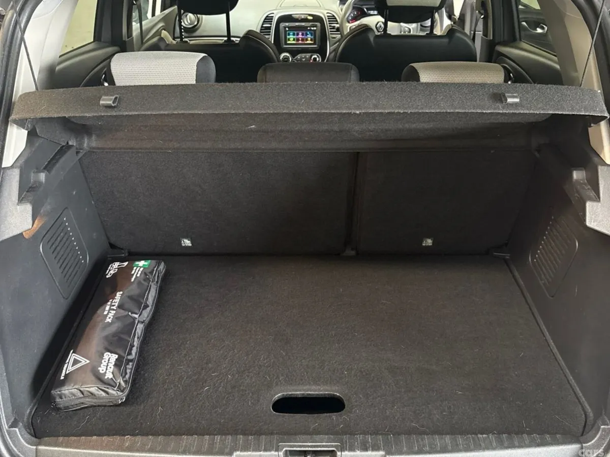 Renault Captur Hatchback, Diesel, 2019, Grey