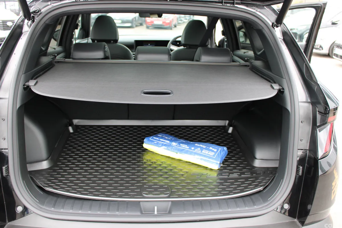 Hyundai Tucson SUV, Petrol Plug-in Hybrid, 2026, Black