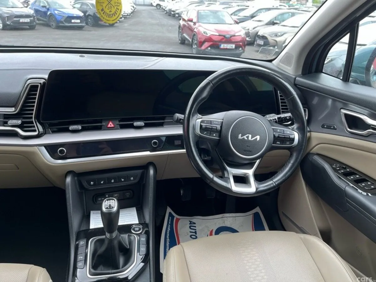 Kia Sportage MPV, Diesel, 2022, Grey