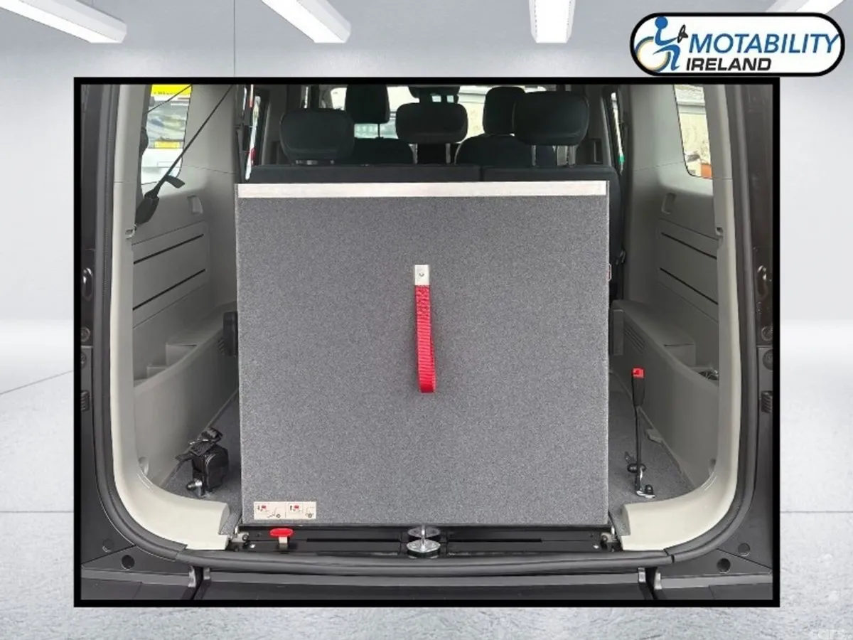 Kia PV5 MPV, Electric, 2026, Grey