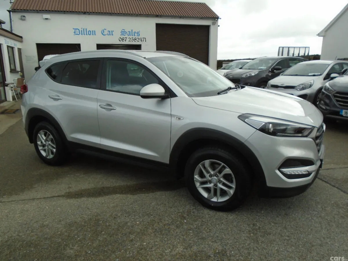 Hyundai Tucson MPV, Petrol, 2018, Silver