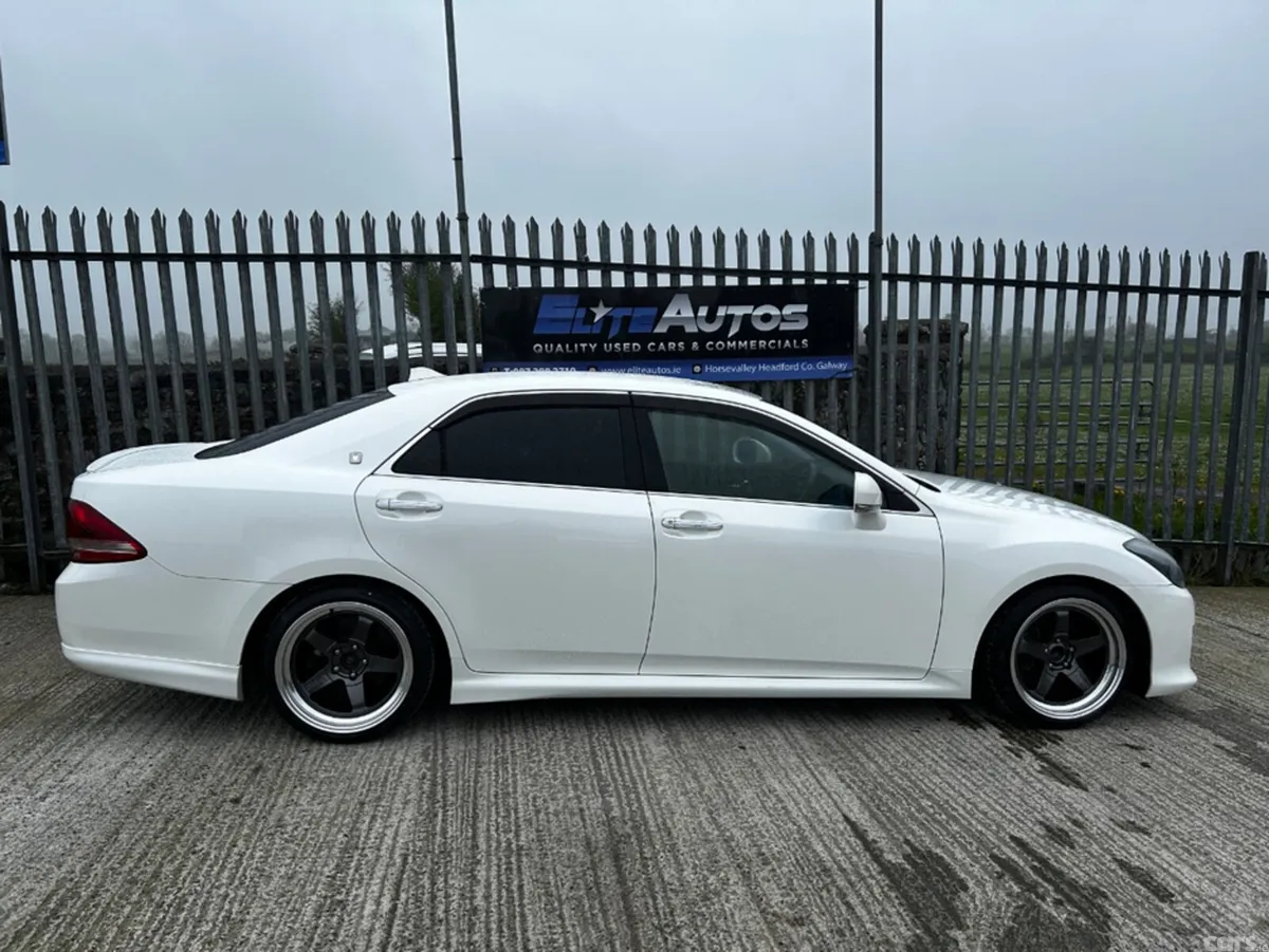 Toyota Crown Saloon, Petrol, 2009, White