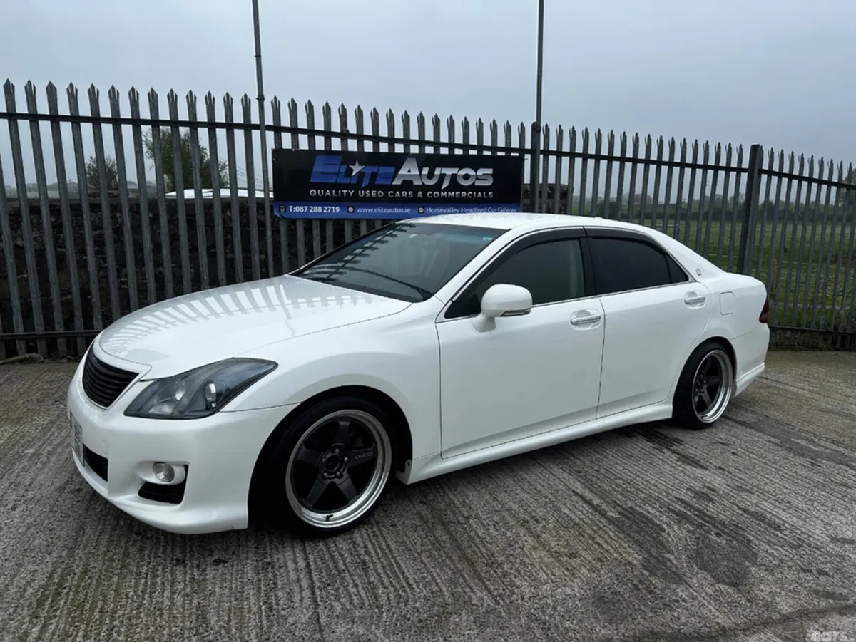 Toyota Crown Saloon, Petrol, 2009, White