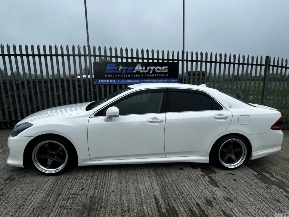 Toyota Crown Saloon, Petrol, 2009, White