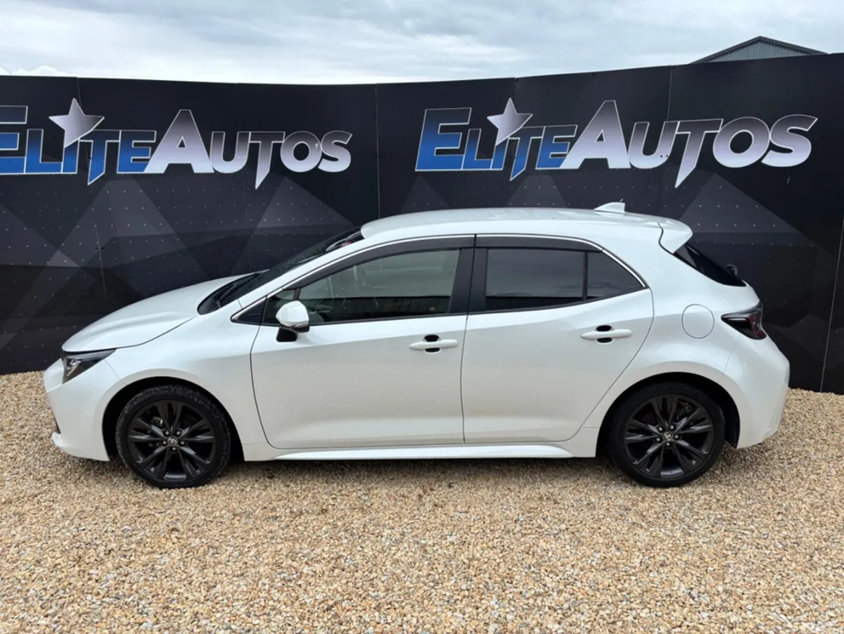 Toyota Corolla Hatchback, Petrol Hybrid, 2020, White