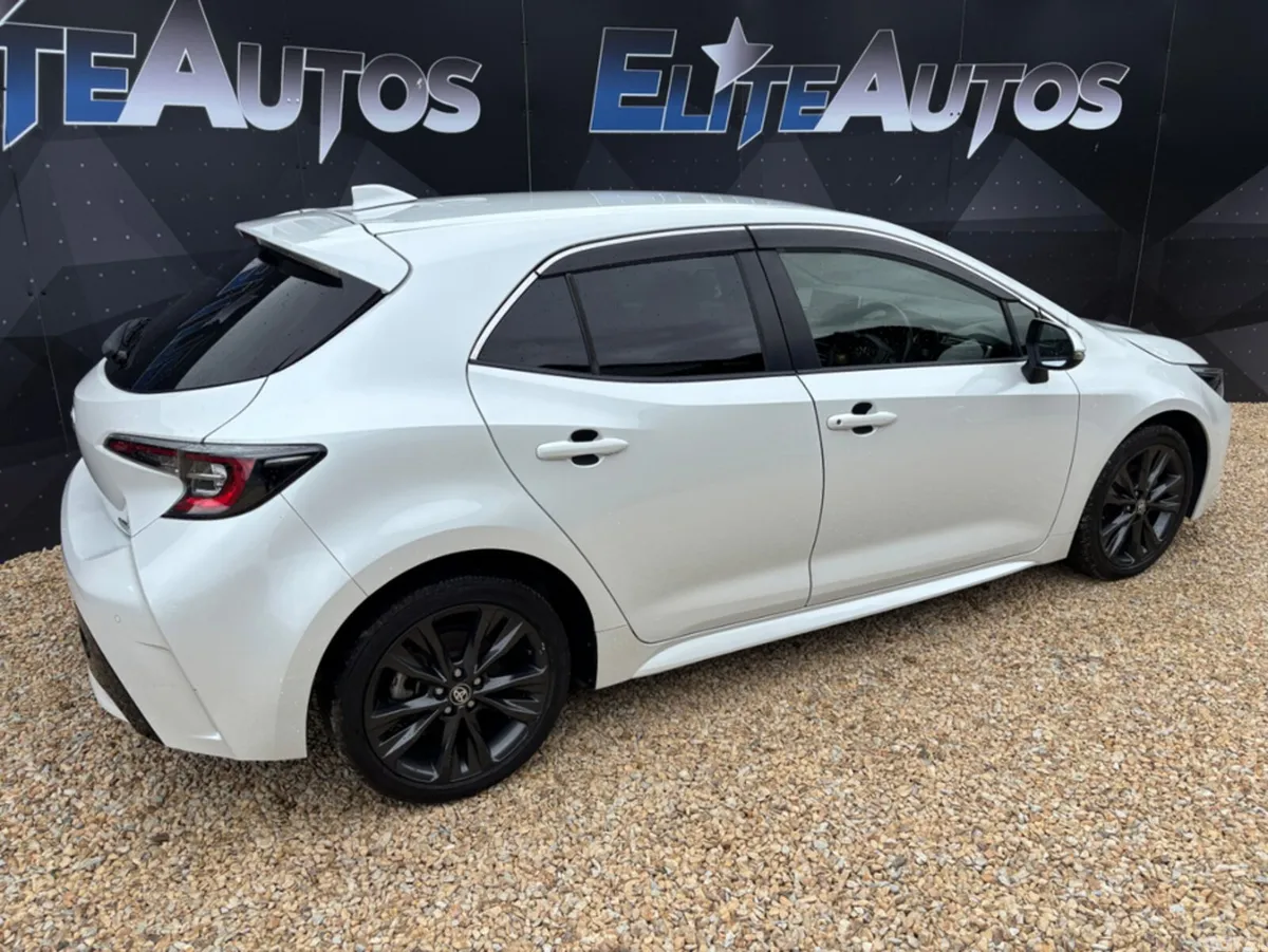 Toyota Corolla Hatchback, Petrol Hybrid, 2020, White