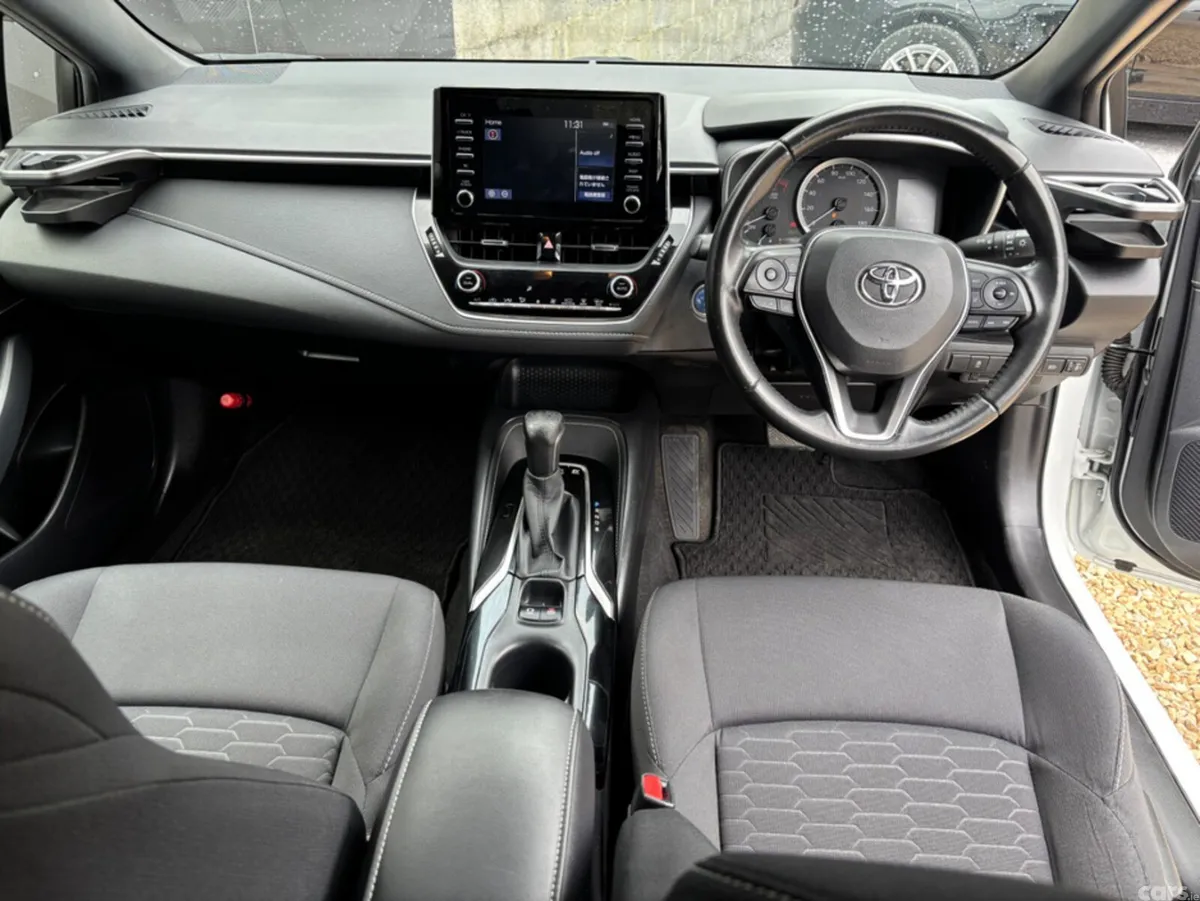 Toyota Corolla Hatchback, Petrol Hybrid, 2020, White