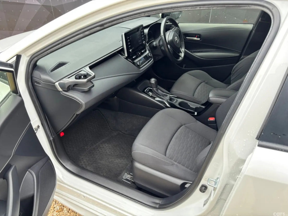 Toyota Corolla Hatchback, Petrol Hybrid, 2020, White