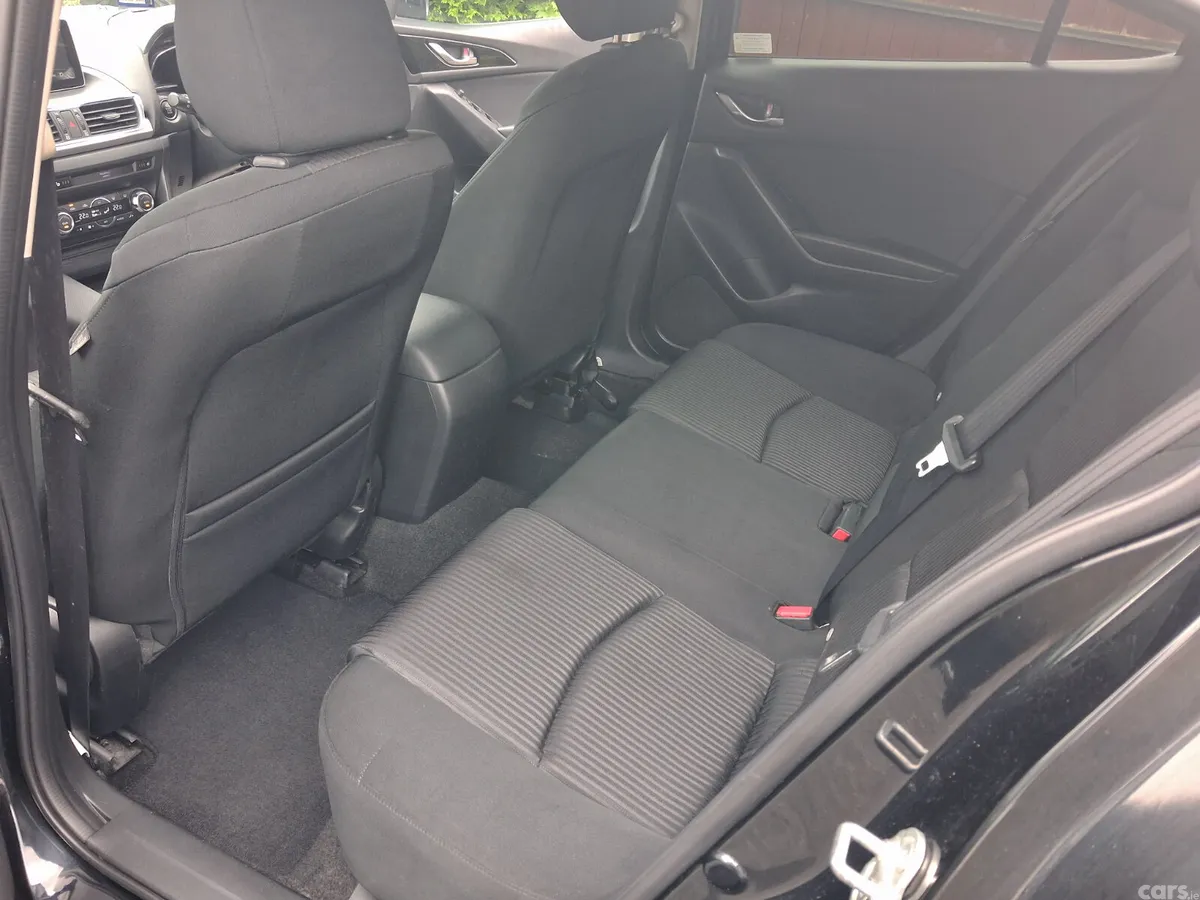 Mazda Mazda3 Hatchback, Diesel, 2014, Black