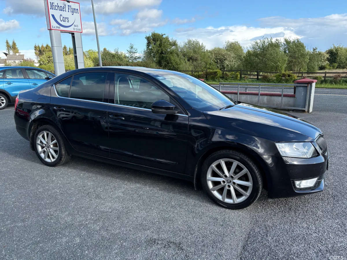 Skoda Octavia Saloon, Diesel, 2016, Black