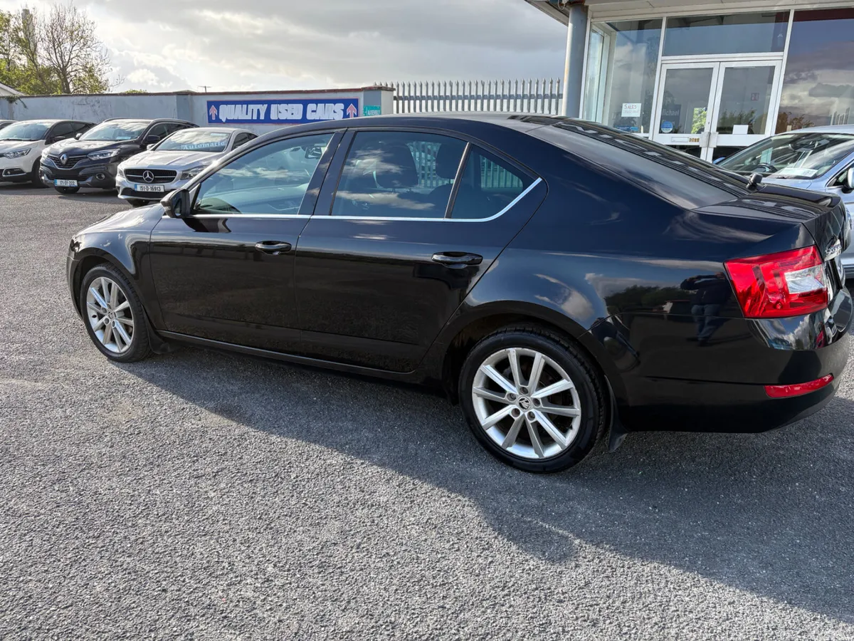 Skoda Octavia Saloon, Diesel, 2016, Black