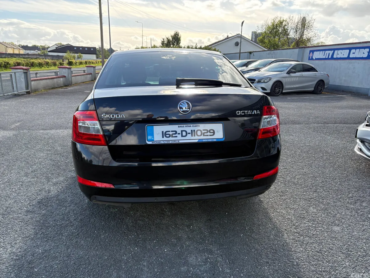 Skoda Octavia Saloon, Diesel, 2016, Black