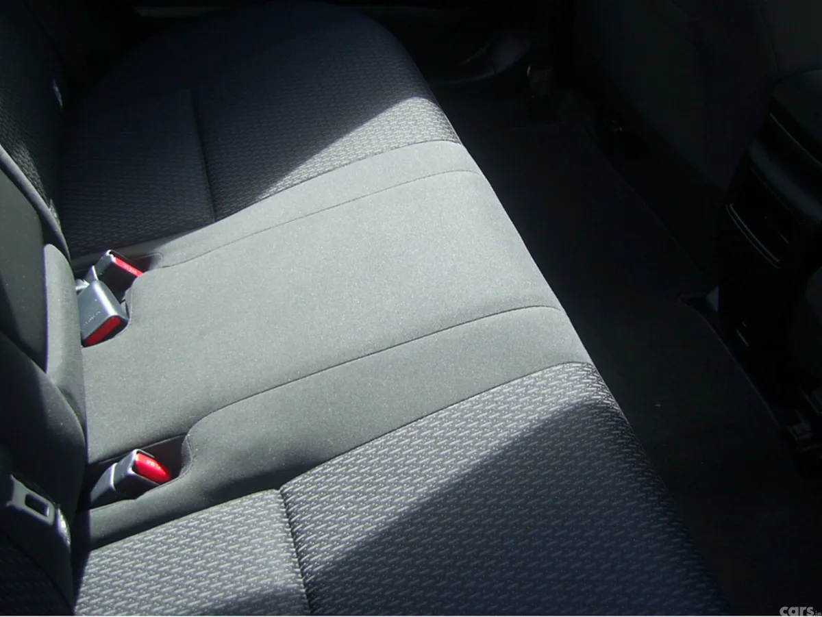 Toyota Corolla Saloon, Diesel, 2014, Red