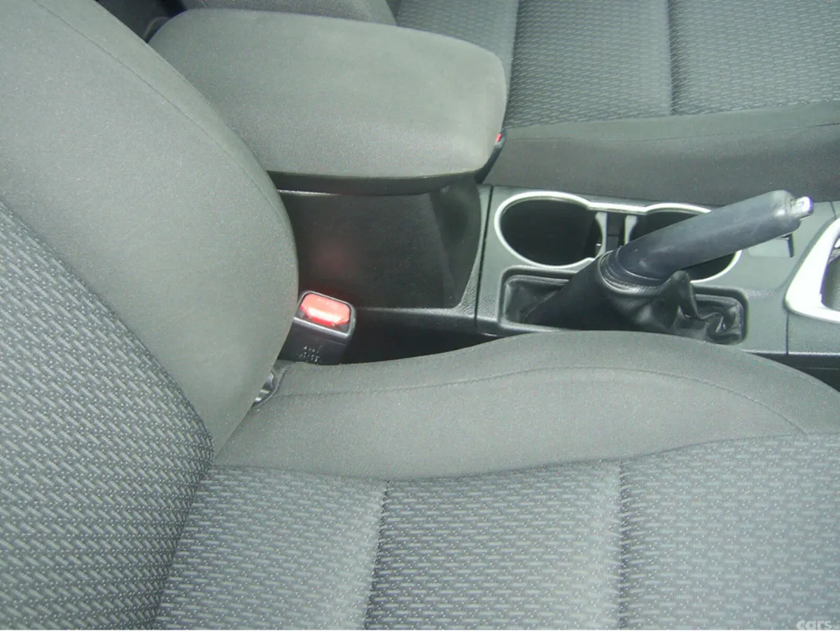 Toyota Corolla Saloon, Diesel, 2014, Red