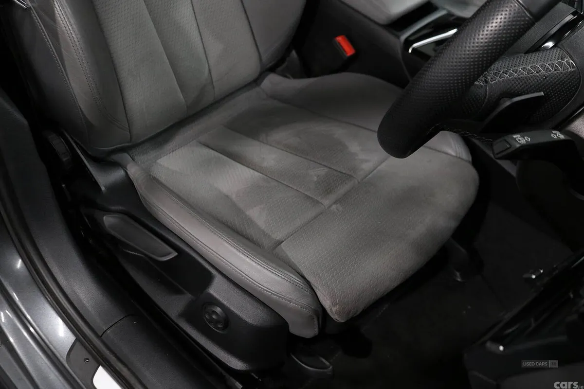 Audi A4 Estate, Diesel, 2023, Grey