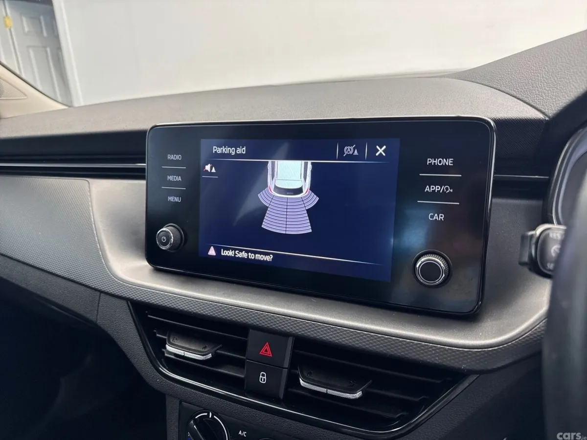 Skoda Kamiq Hatchback, Petrol, 2022, Grey