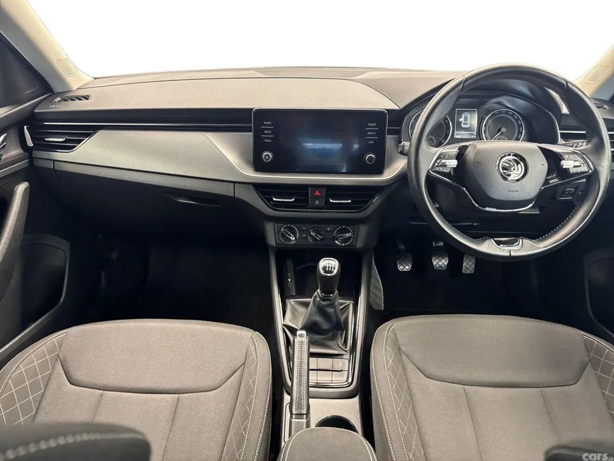 Skoda Kamiq Hatchback, Petrol, 2022, Grey