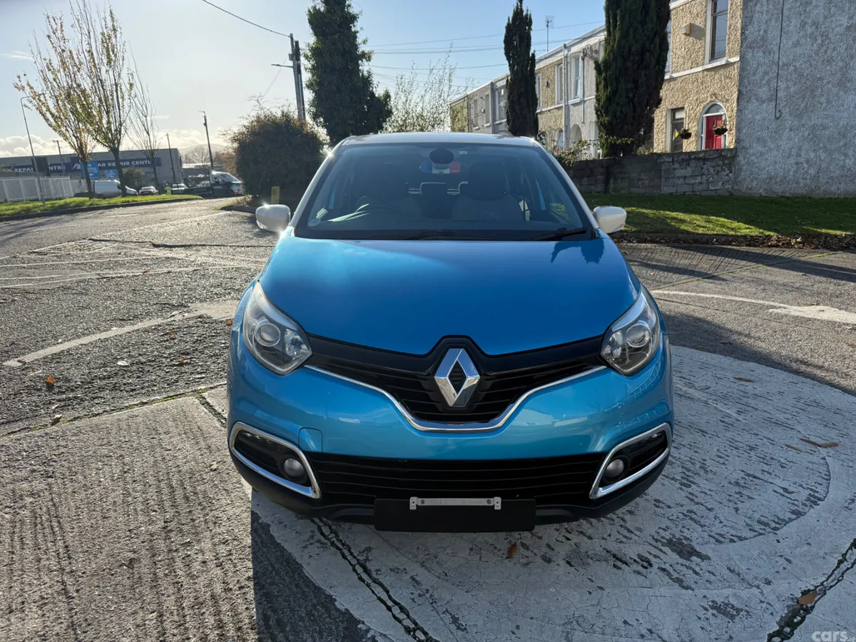 Renault Captur Hatchback, Petrol, 2015, Blue