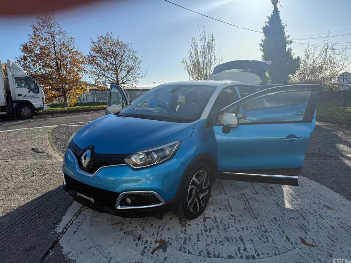 Renault Captur Hatchback, Petrol, 2015, Blue