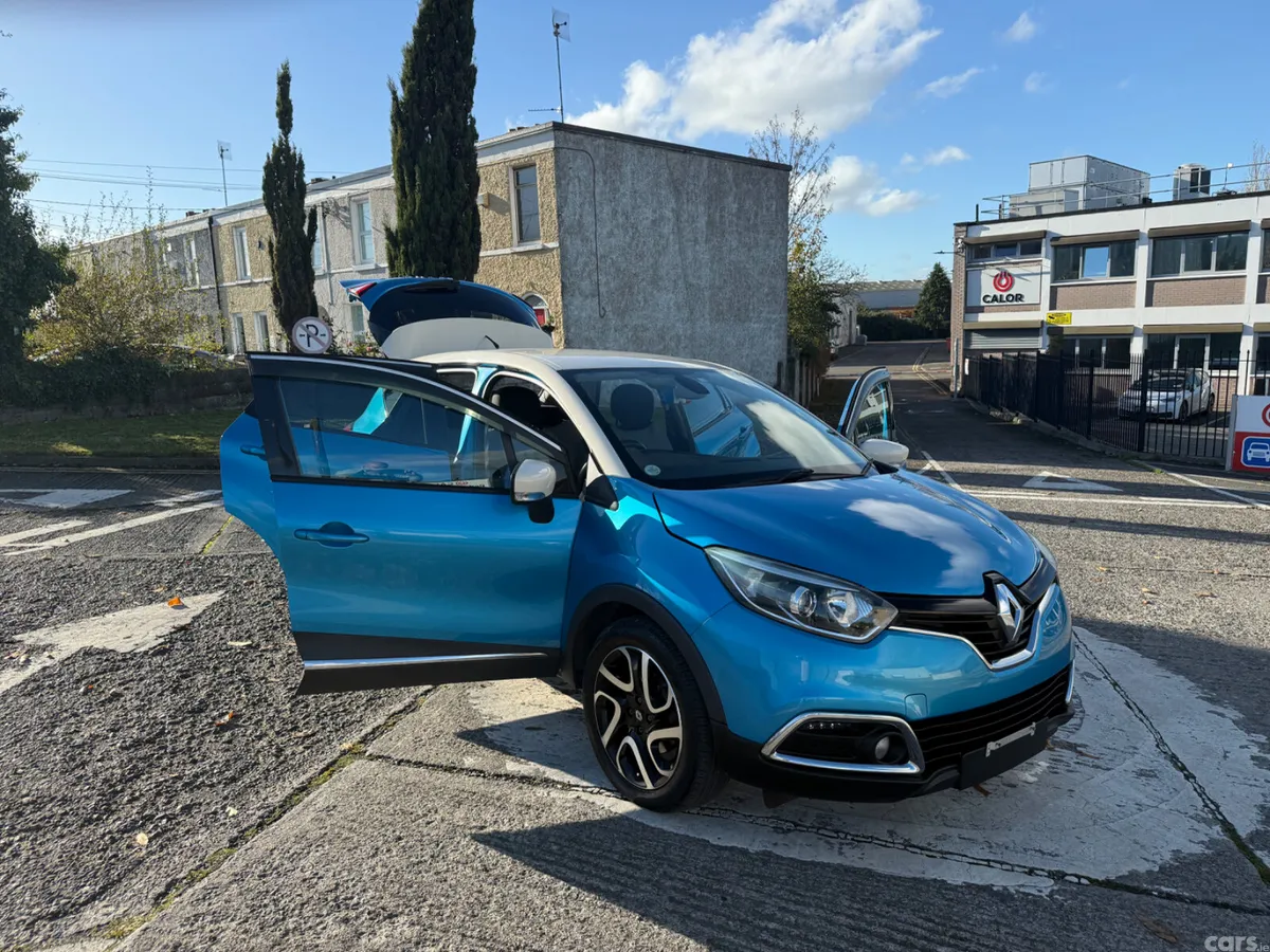 Renault Captur Hatchback, Petrol, 2015, Blue
