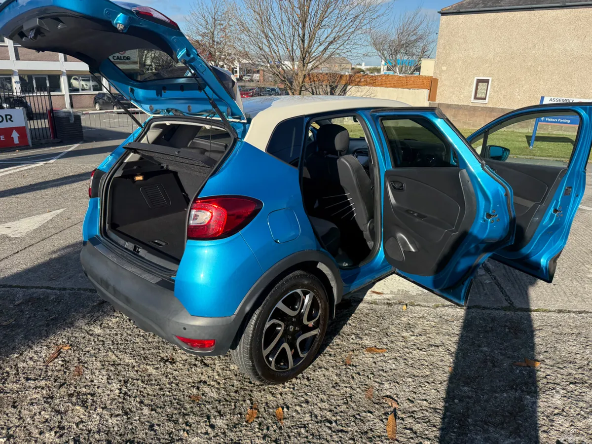 Renault Captur Hatchback, Petrol, 2015, Blue