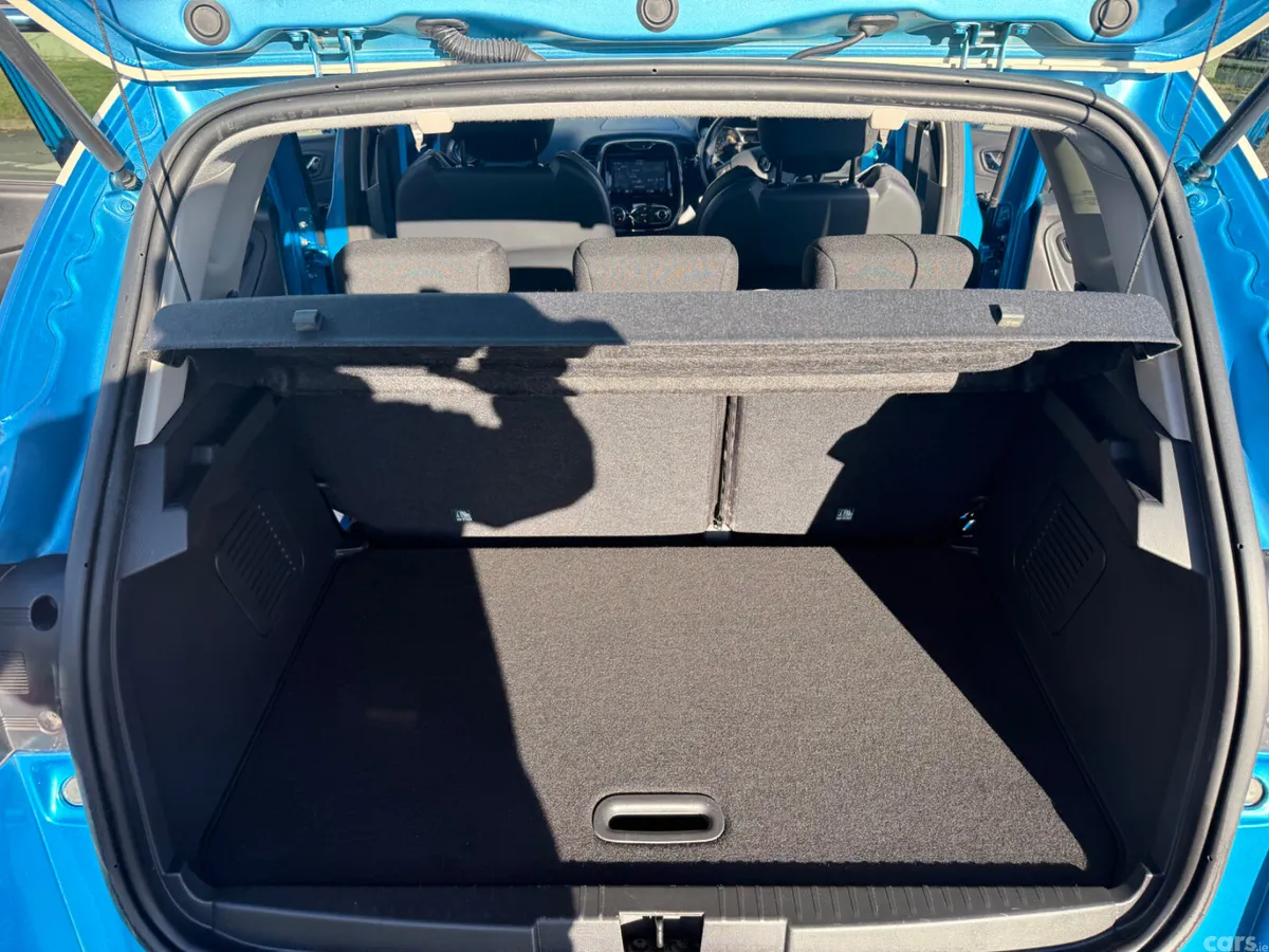 Renault Captur Hatchback, Petrol, 2015, Blue