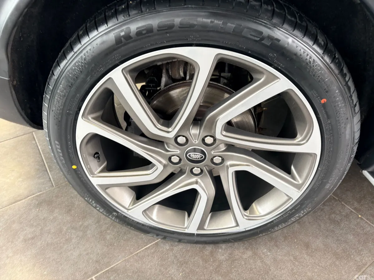 Land Rover Discovery SUV, Diesel, 2018, Grey