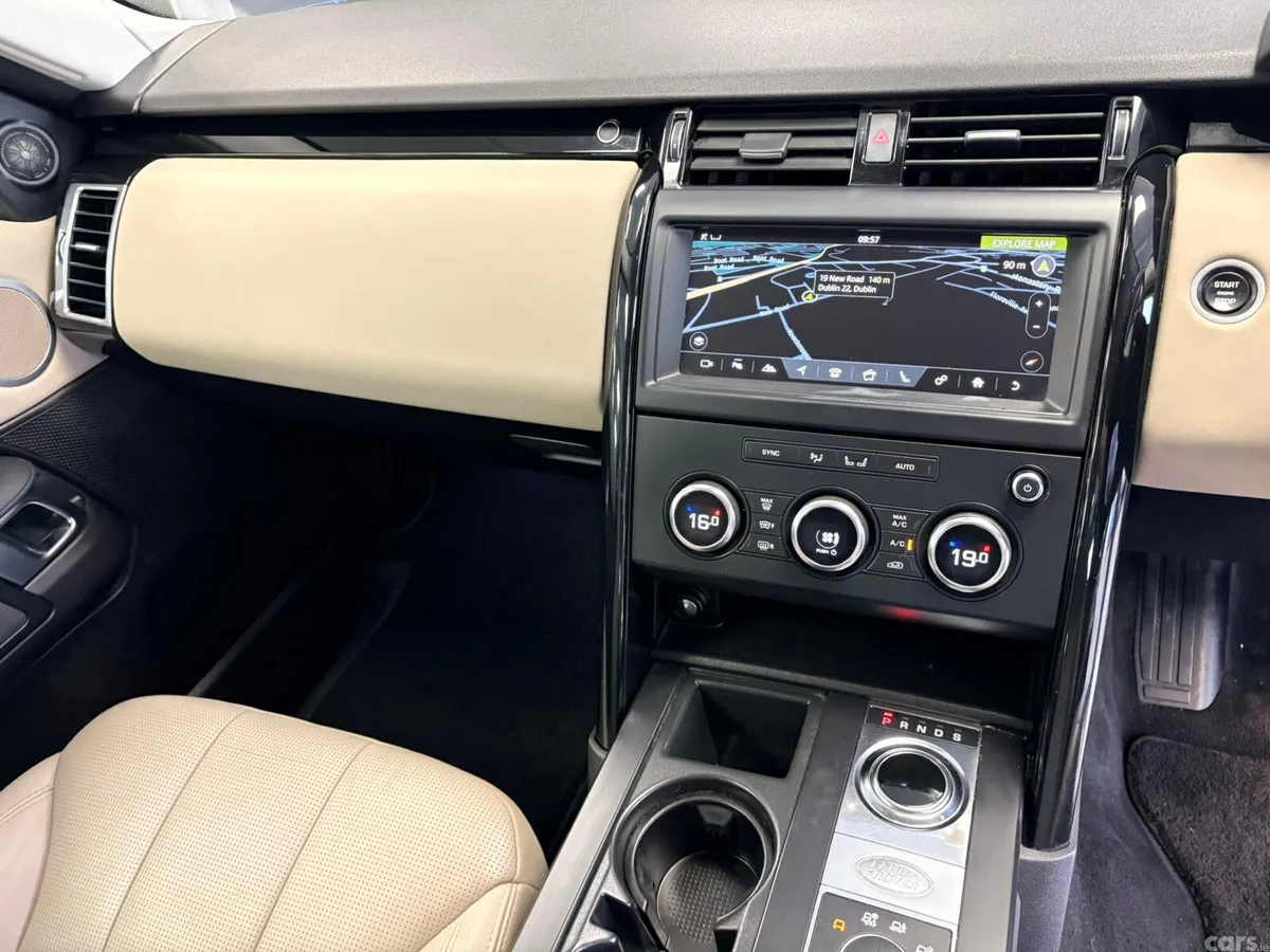 Land Rover Discovery SUV, Diesel, 2018, Grey