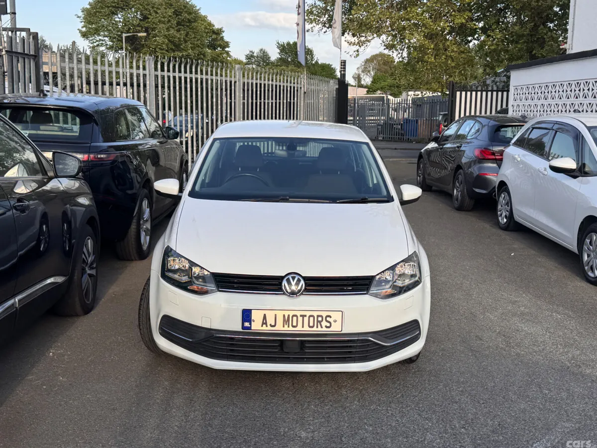 Volkswagen Polo Hatchback, Petrol, 2015, White