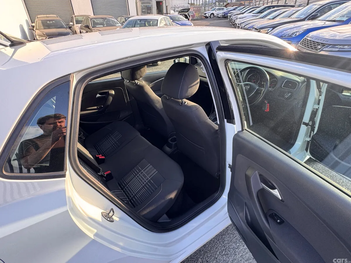 Volkswagen Polo Hatchback, Petrol, 2015, White