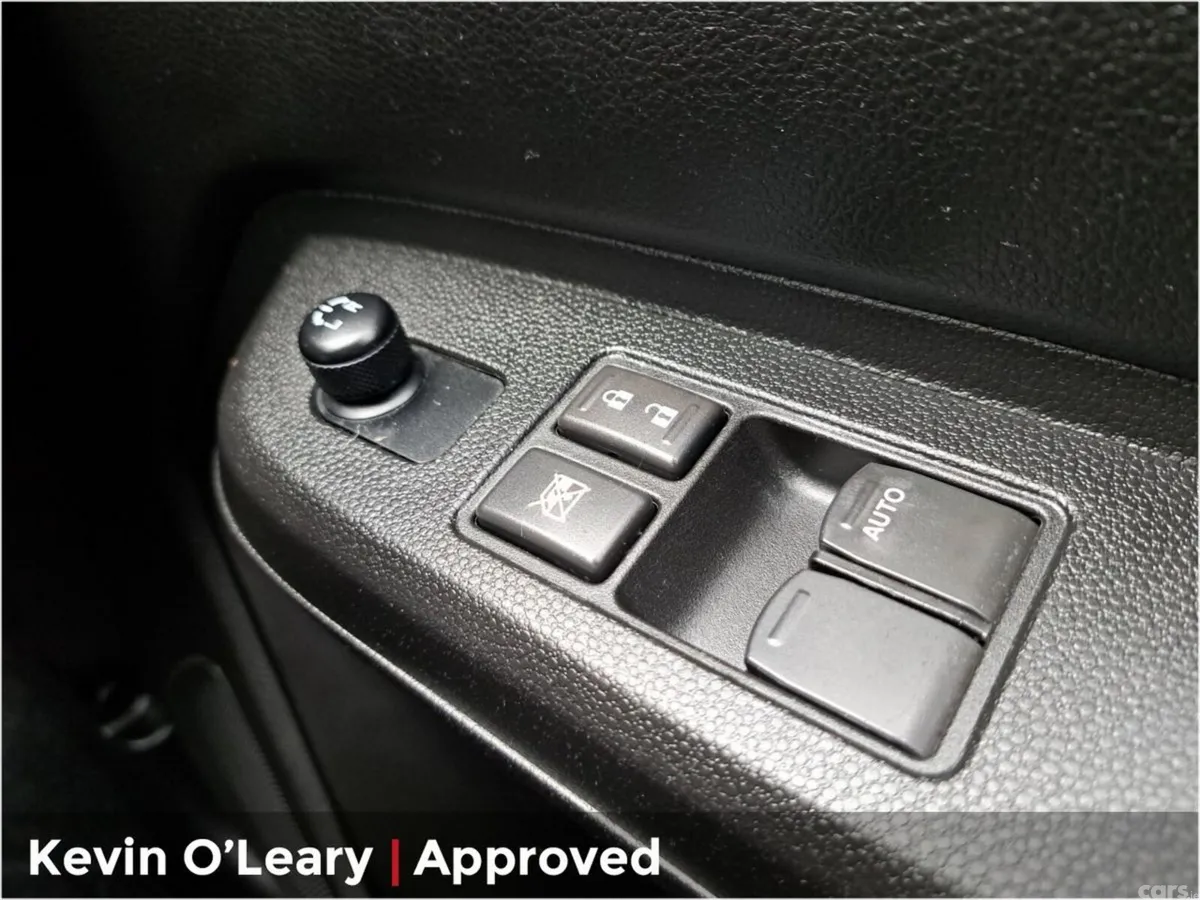 Suzuki Ignis Hatchback, Petrol, 2022, White