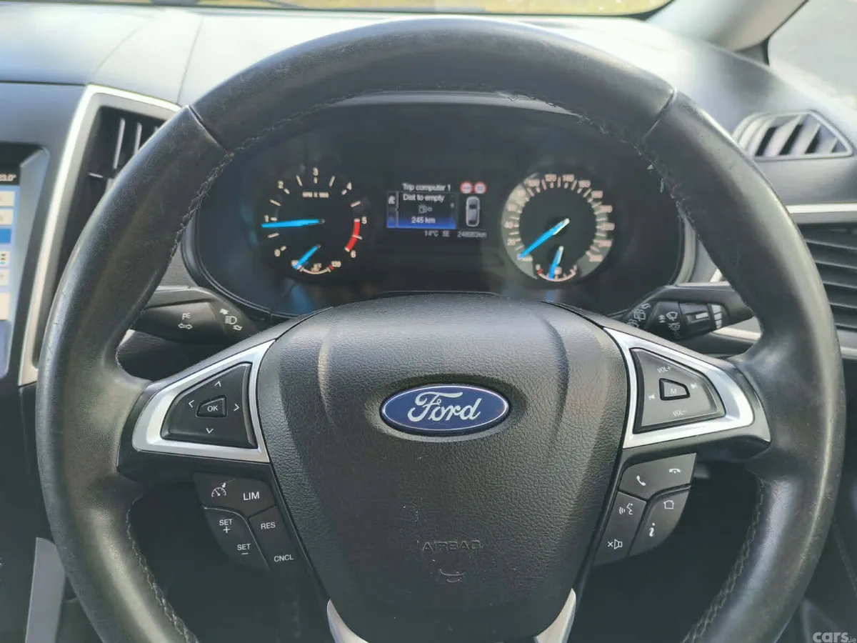 Ford Galaxy MPV, Diesel, 2017, Red
