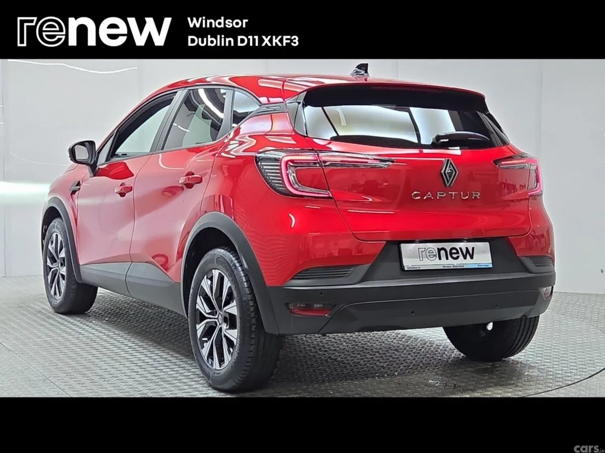 Renault Captur Hatchback, Petrol, 2026, Red