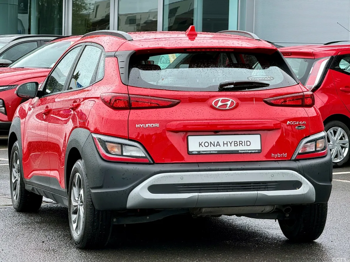 Hyundai KONA Hatchback, Petrol Hybrid, 2022, Red