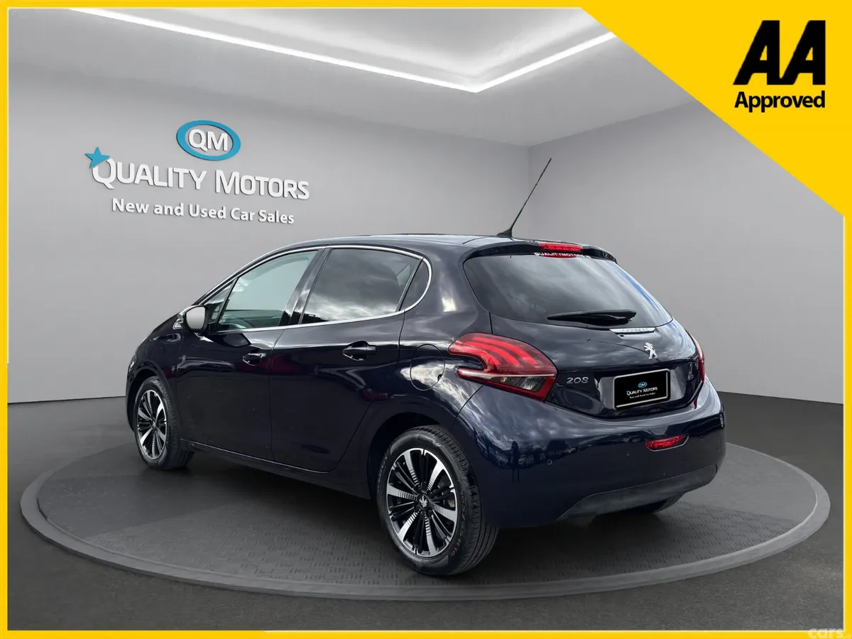 Peugeot 208 Hatchback, Petrol, 2018, Blue