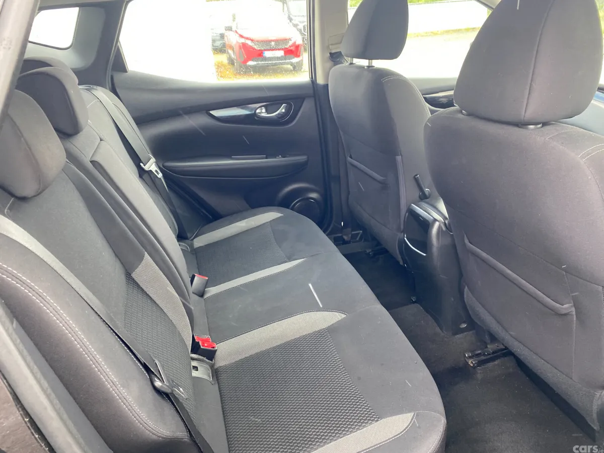 Nissan Qashqai MPV, Diesel, 2019, Black