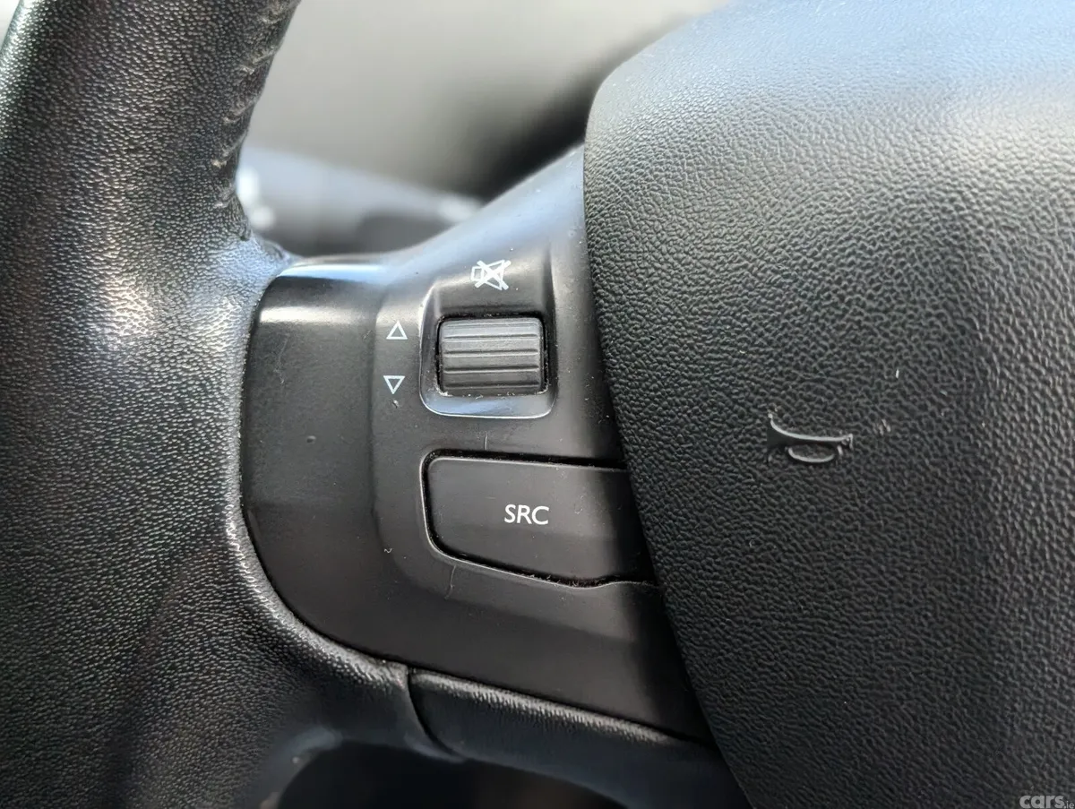 Peugeot 2008 SUV, Diesel, 2015, Grey