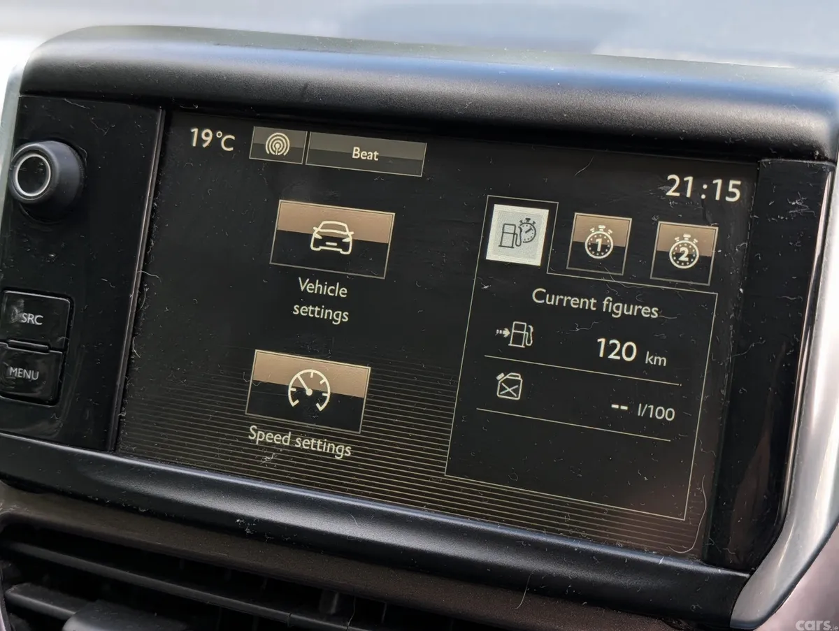 Peugeot 2008 SUV, Diesel, 2015, Grey