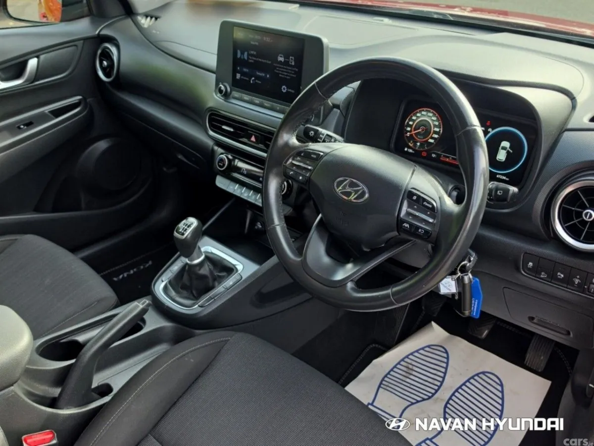 Hyundai KONA MPV, Petrol, 2021, Red
