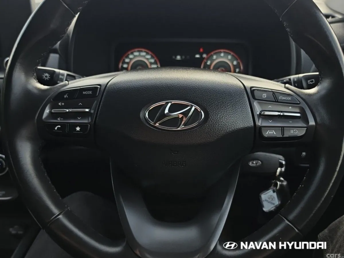 Hyundai KONA MPV, Petrol, 2021, Red