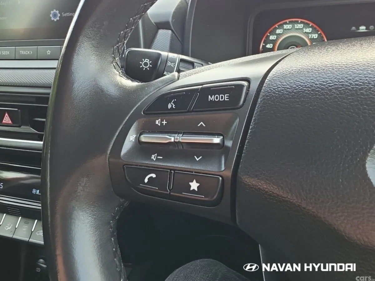 Hyundai KONA MPV, Petrol, 2021, Red