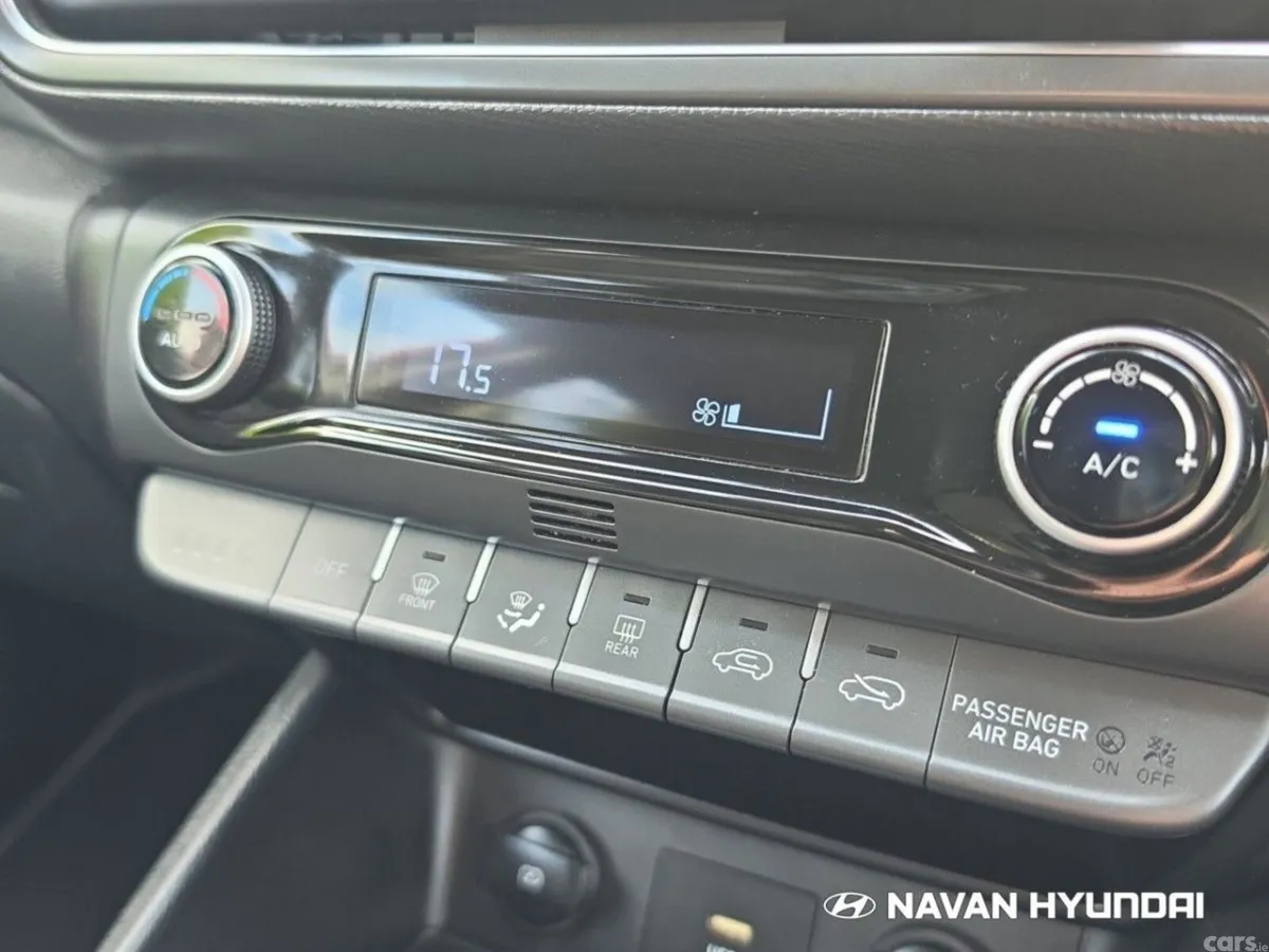 Hyundai KONA MPV, Petrol, 2021, Red
