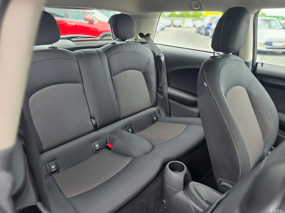 Mini One Hatchback, Diesel, 2015, Black